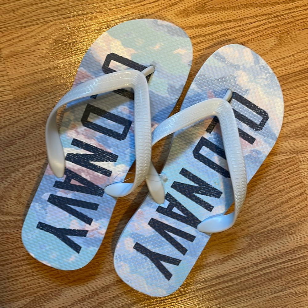 OLD NAVY Flip Flops - NWOT Size 5-6
